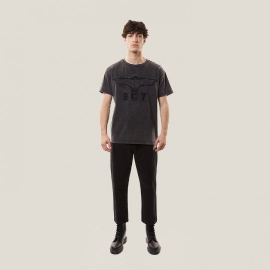 BOY    EAGLE 3D EMB T 恤 - 水洗黑色